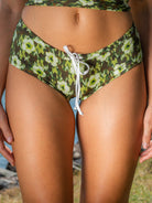 SWIMSUIT_HOT_PANTS_7